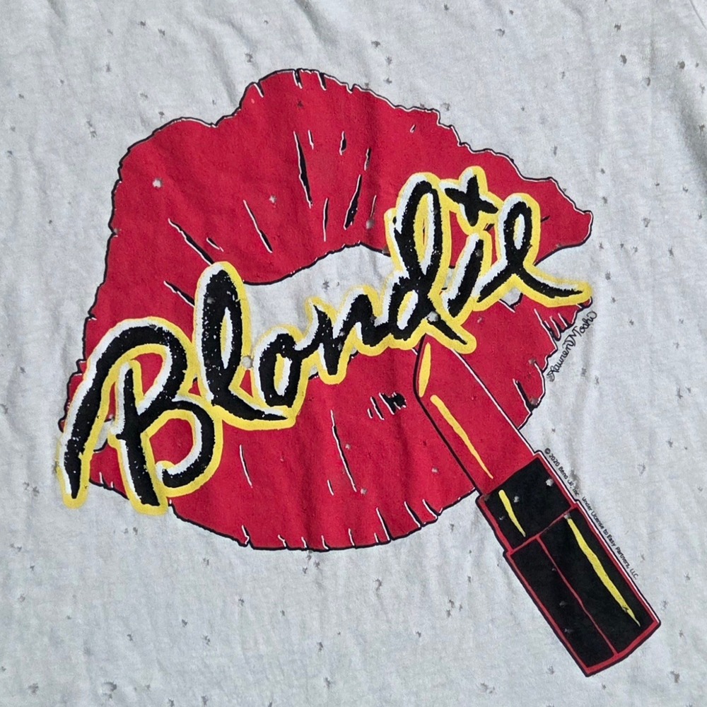 Lauren‎ Moshi Blondie Graphic Tee White Distressed Lipstick Lips Rock Shirt S